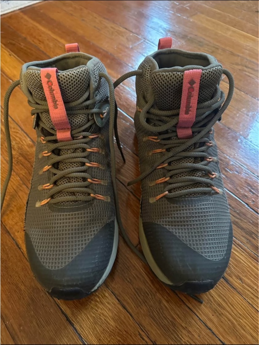 Columbia Olive Green Lace-Up Hiking Boots with Pink Pull Tabs